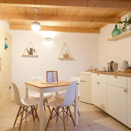 Al Chiasso 12 Nocleg ze śniadaniem 4*